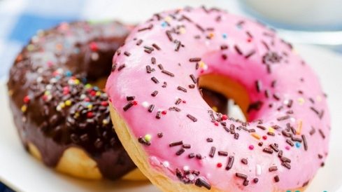 داشتن رژیم غذایی حاوی چربی ترانس ، مقدار زیاد کربوهیدرات ساده داشتن رژیم غذایی حاوی چربی ترانس ، مقدار زیاد کربوهیدرات ساده